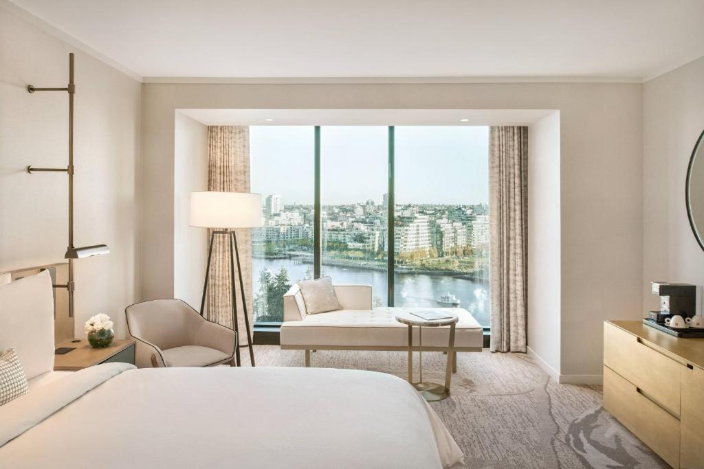 Luxury Junior Suite - Water View